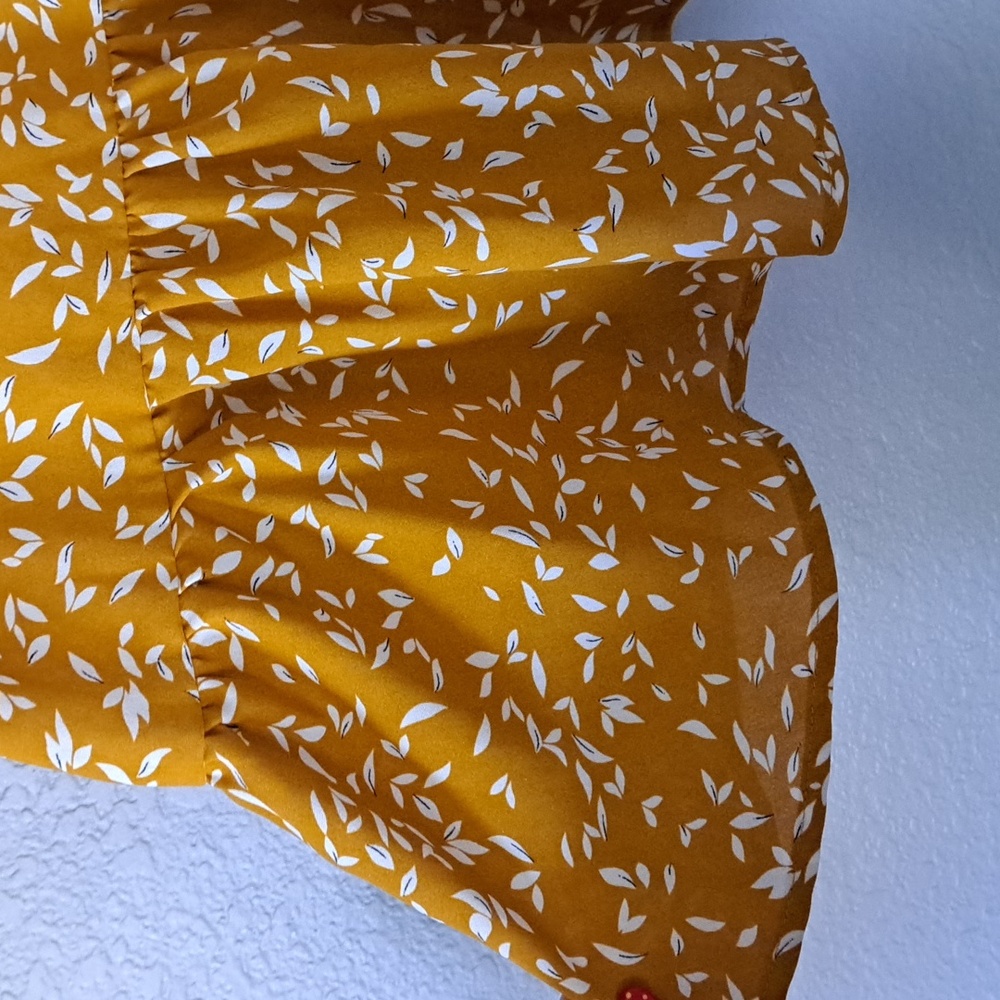 Flutter Sleeve Top | Sixe 3XL - Picture 4 of 5